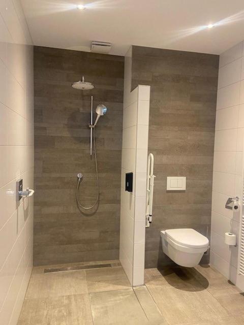 De Twee Linden Hotel Beneden-Leeuwen Bagian luar foto