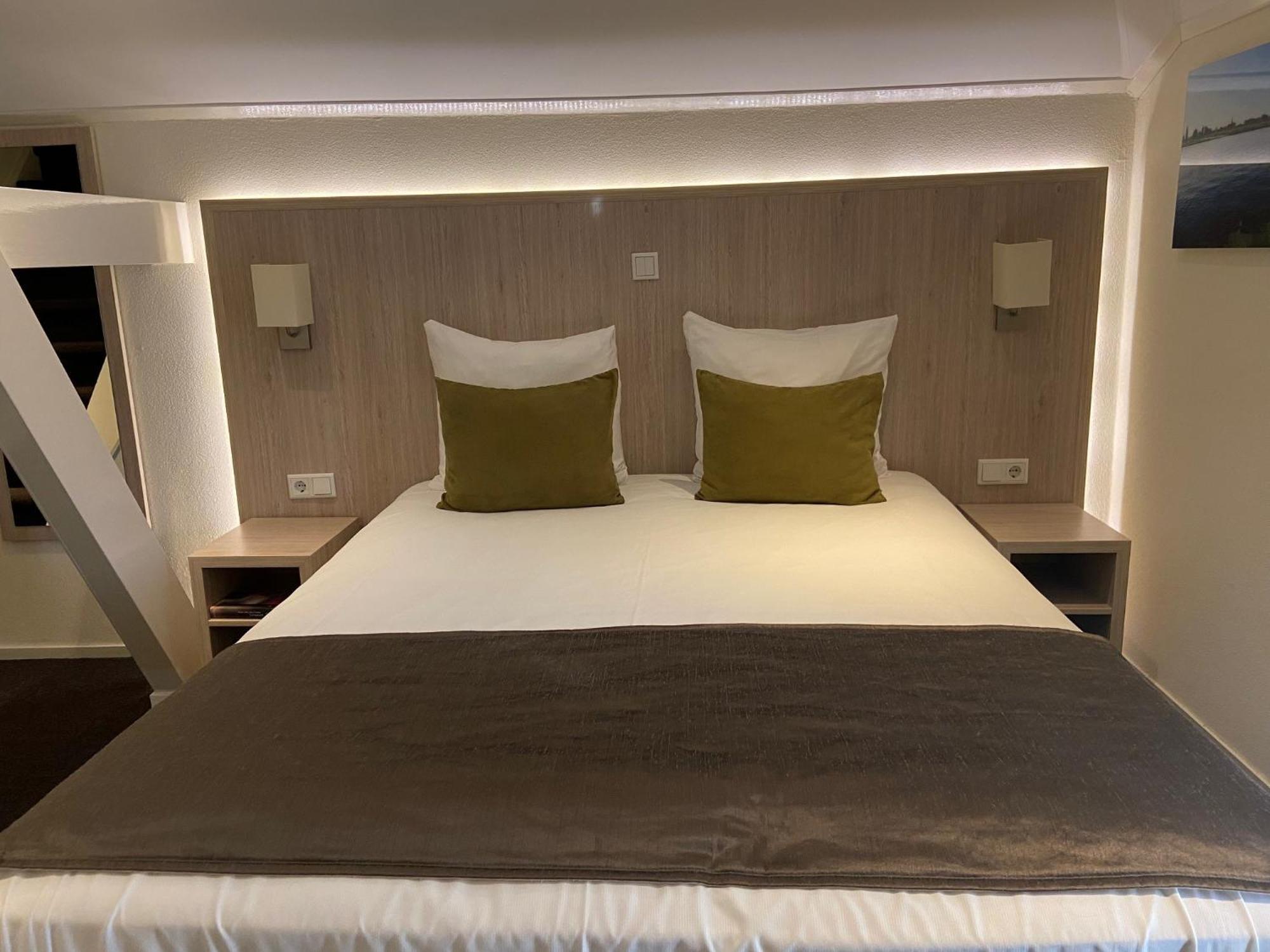De Twee Linden Hotel Beneden-Leeuwen Bagian luar foto