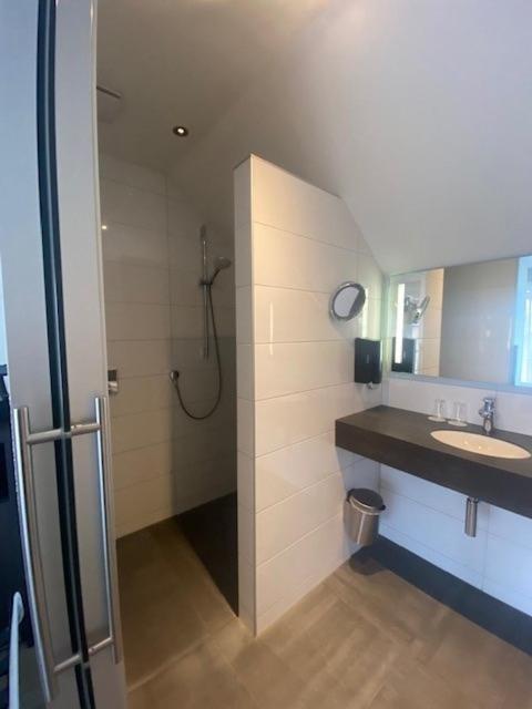 De Twee Linden Hotel Beneden-Leeuwen Ruang foto